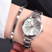 Set of women's quartz wristwatch and metal bracelet with the inscription LOVE